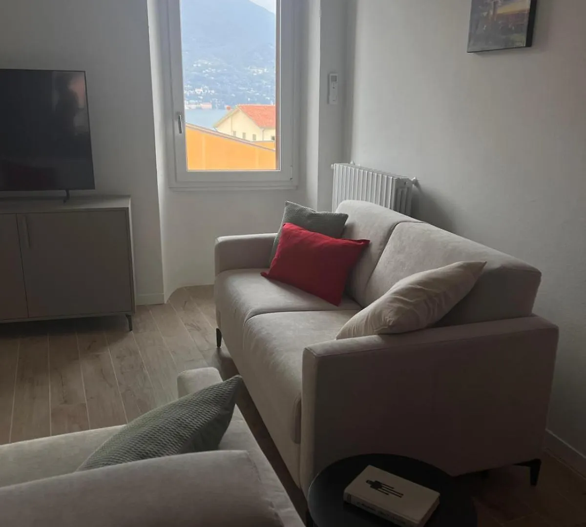 La Finestra Sul Garda Dreaming Holidays San Felice del Benaco Italy
