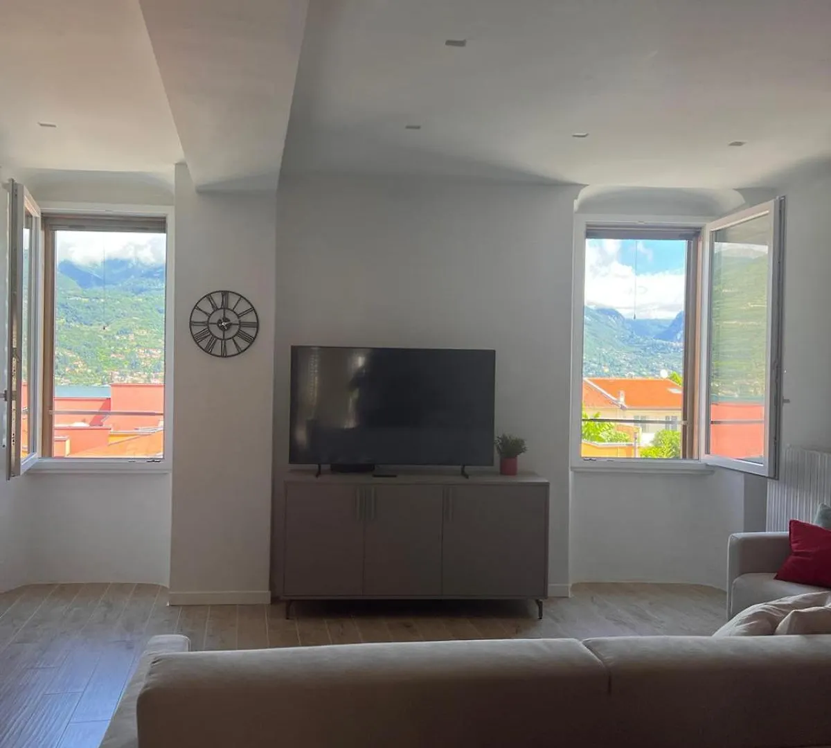 La Finestra Sul Garda Dreaming Holidays San Felice del Benaco Apartment