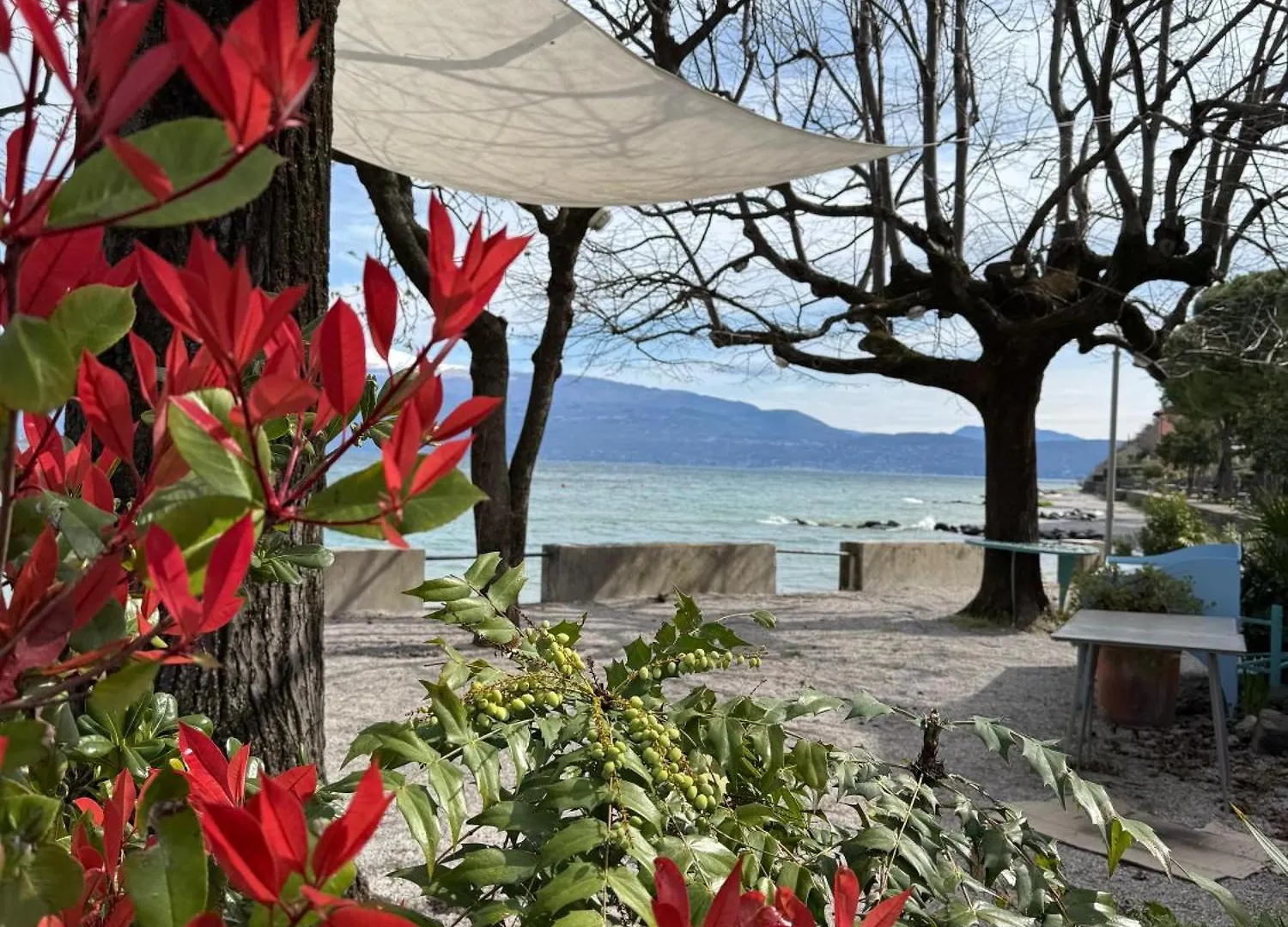 La Finestra Sul Garda Dreaming Holidays San Felice del Benaco 0*,  Italy