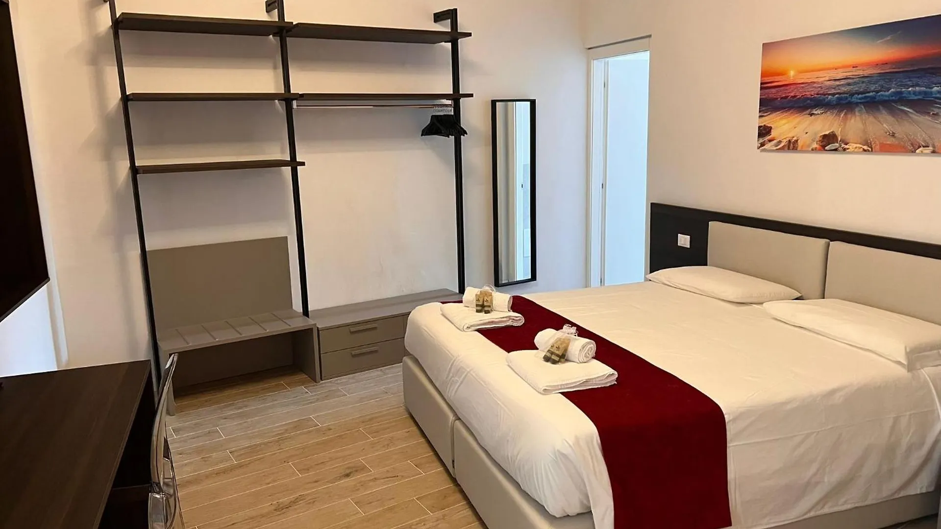 Apartment La Finestra Sul Garda Dreaming Holidays San Felice del Benaco Italien